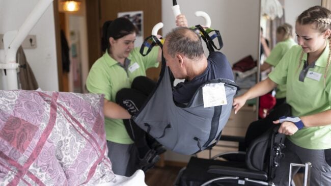 SPITEX, SPITEX SCHWEIZ, SPITALEXTERNE HILFE UND PFLEGE, NON PROFIT ORGANISATION, NONPROFIT ORGANISATION, HILFE UND PFLEGE ZU HAUSE, PFLEGE, PFLEGELEISTUNG, HILFE, HILFESTELLUNG, BETREUUNG, GESUNDHEITSWESEN, SOZIALWESEN, KRANKENPFLEGE, PFLEGEBEDUERFTIG, KLI